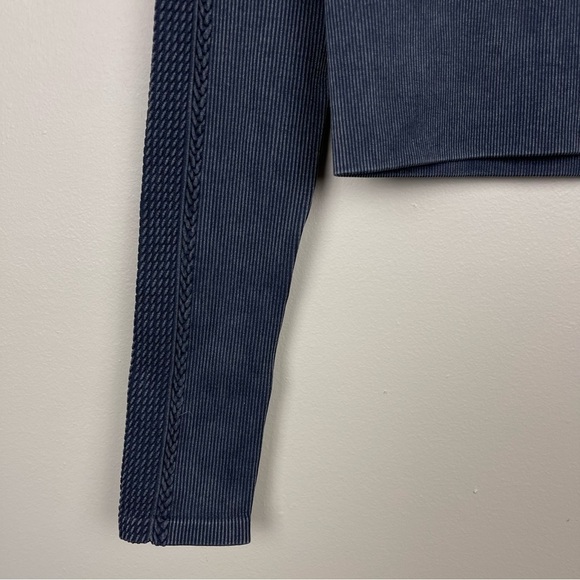 Aerie Offline Big Chill Seamless Long Sleeve Crop Top - Picture 5 of 7